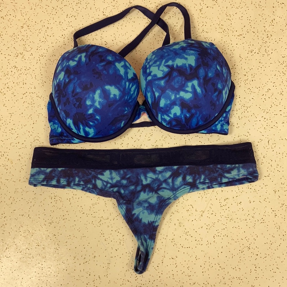 PINK VS Tie Dye Push Up Bra